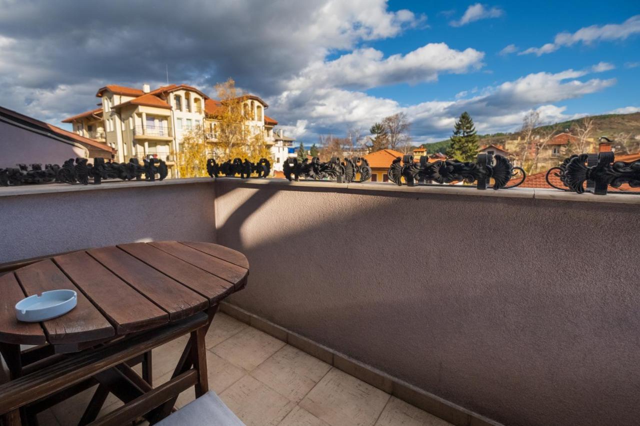 Хотел Том И Нези Класик Velingrad Exterior photo
